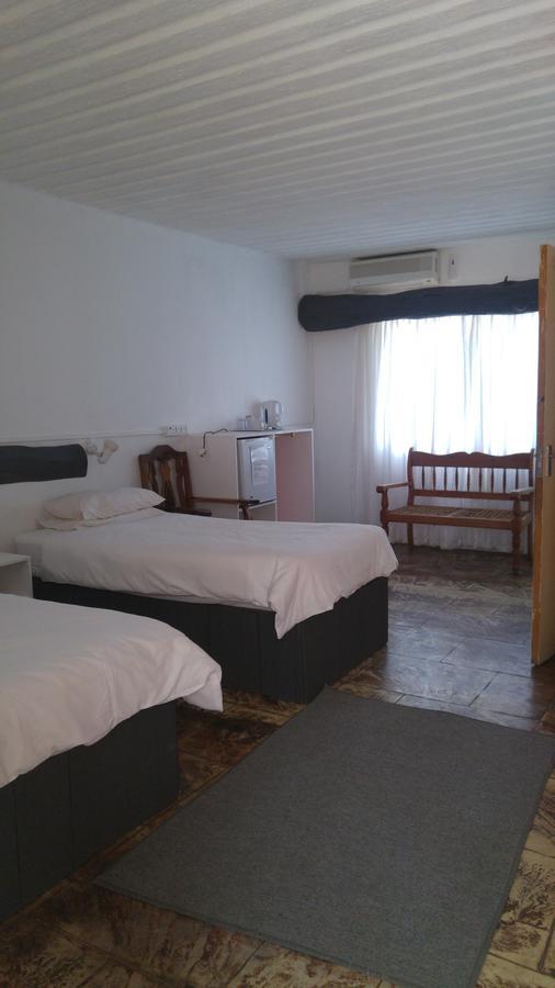 Hoedspruit Hotel Екстериор снимка